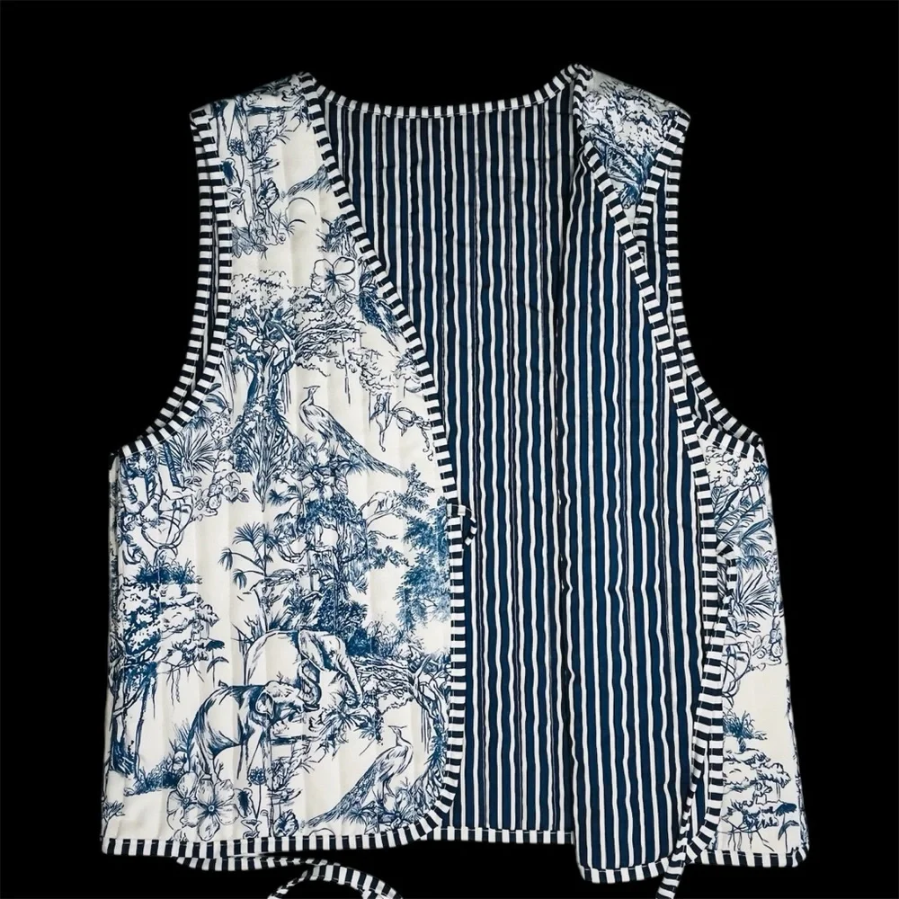 Safari Toile Quilted Vest Blue White Jungle Animals Tie Front Elephants Size L